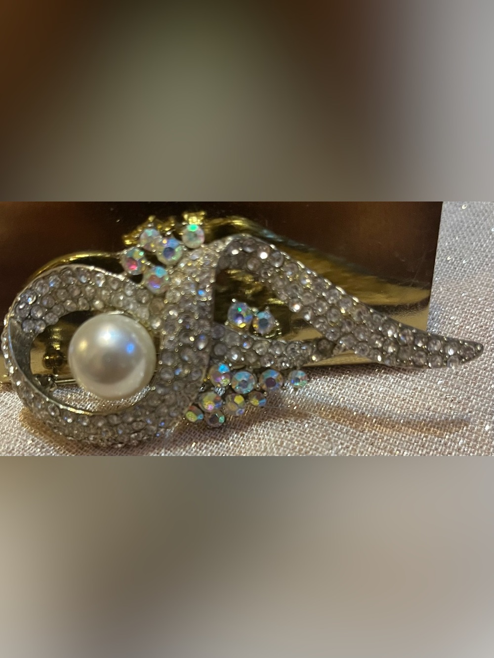 Ribbon Brooch Vintage Style Iridescent & Clear Rhinestones & Faux Pearl - Picture 3 of 6